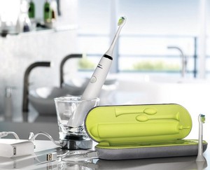 Philips Sonicare DiamondClean HX6942 / 04 - نموذج حديث للأسنان