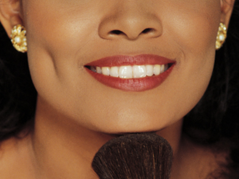 القشرة كزينة للأسنان